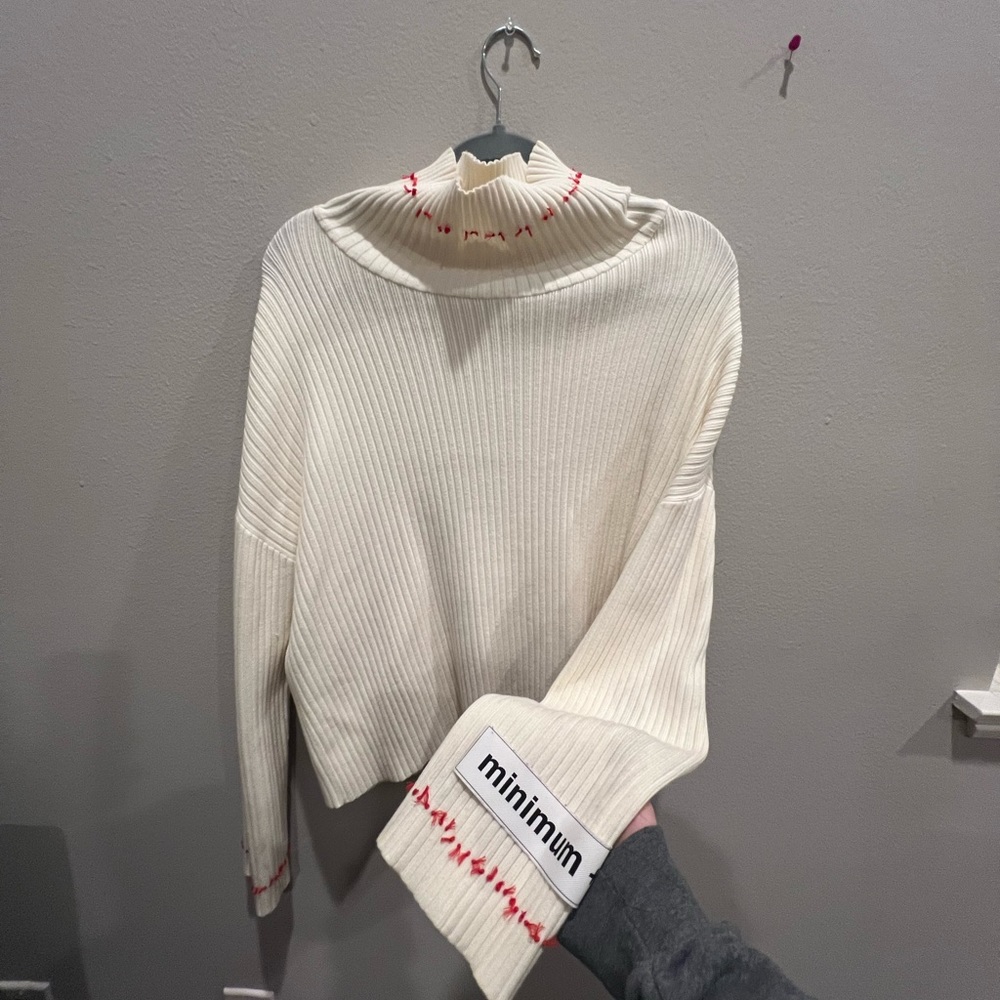 Shanghai based brand III VIVINIKO sweater